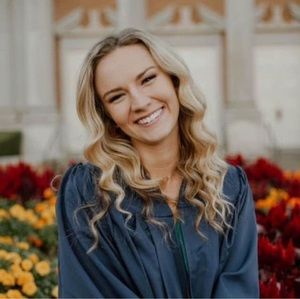 Meet your Posher, Kelcey